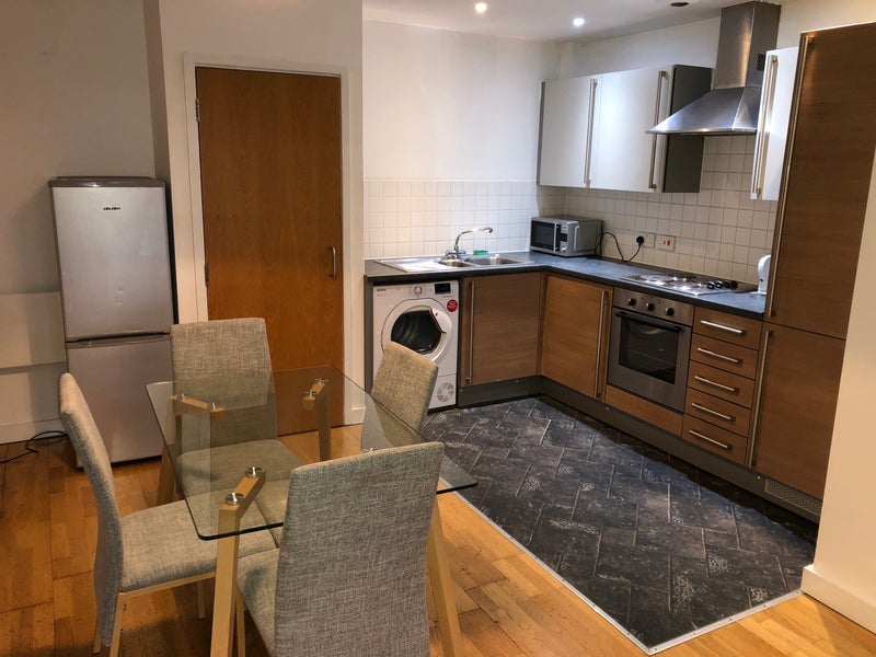 Room Mossfield Drive in Manchester