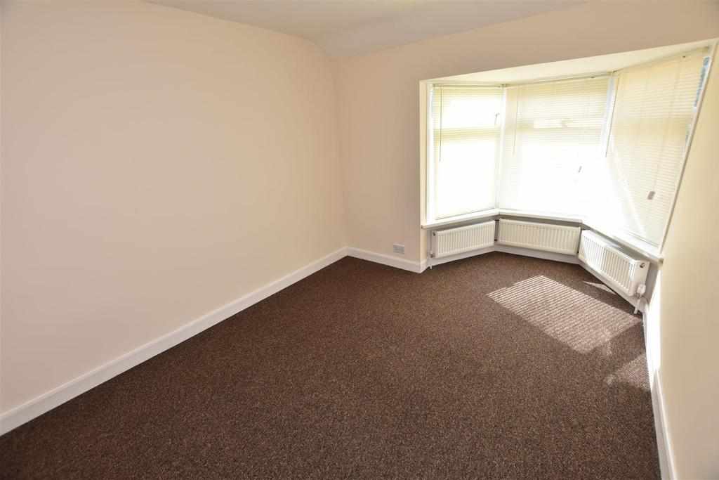 Flat Poole Crescent in Birmingham