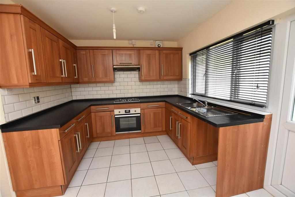 Flat Poole Crescent in Birmingham