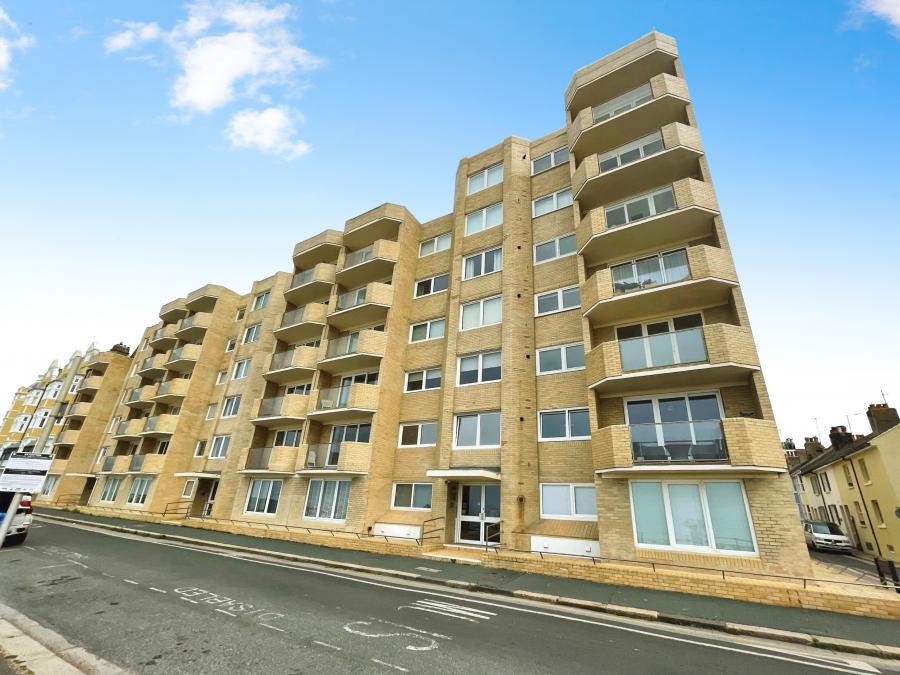 Flat King's Esplanade in Portslade by Sea