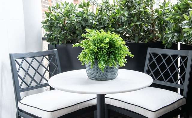 Flat Prince of Wales Terrace in Greater London