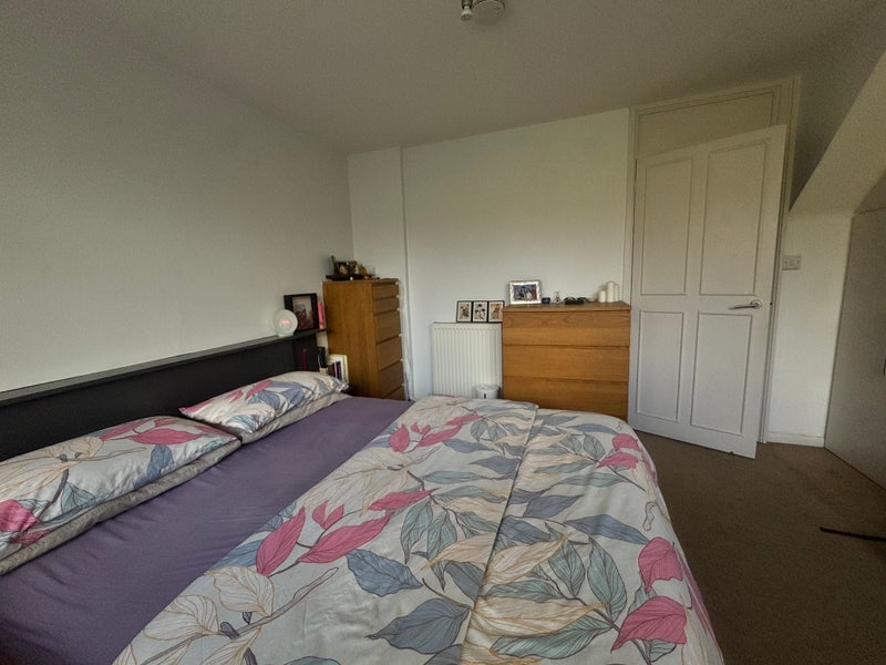 Room Fulham Court in Greater London