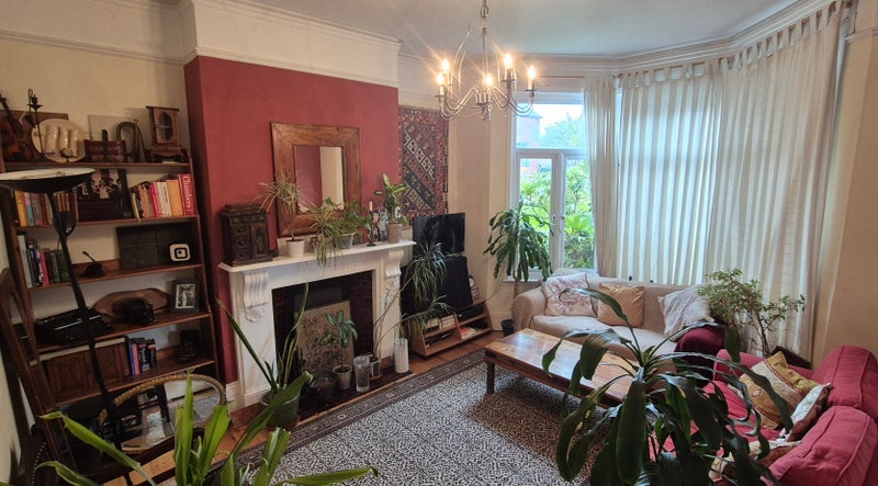 Room Baronsmere Road in Greater London
