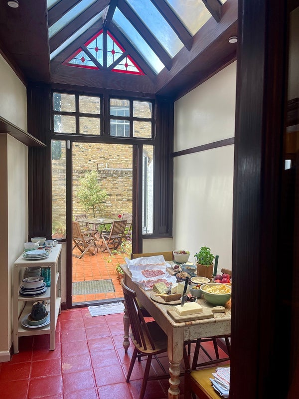 Room Cyprus Street in Greater London