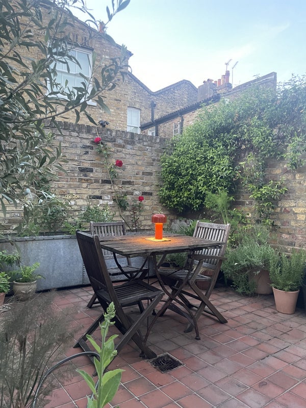Room Cyprus Street in Greater London