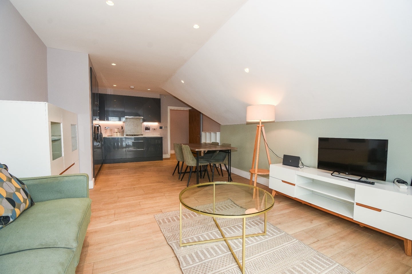 Flat The Broadway in Greater London