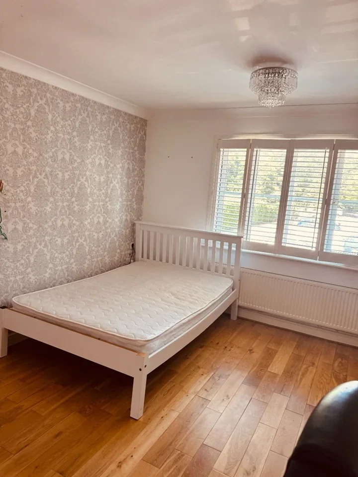 Room Covesfield in Gravesham