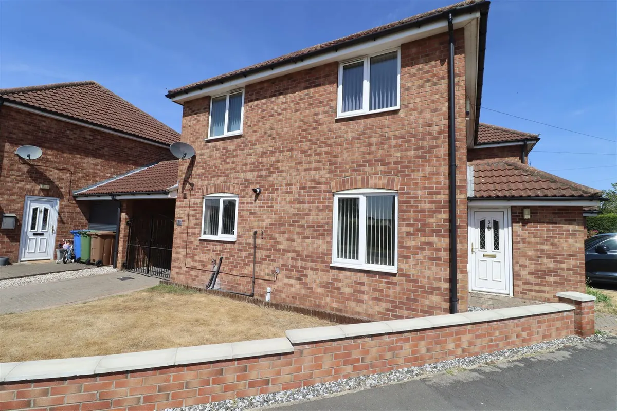 House Ripley Close in Kingston Upon Hull