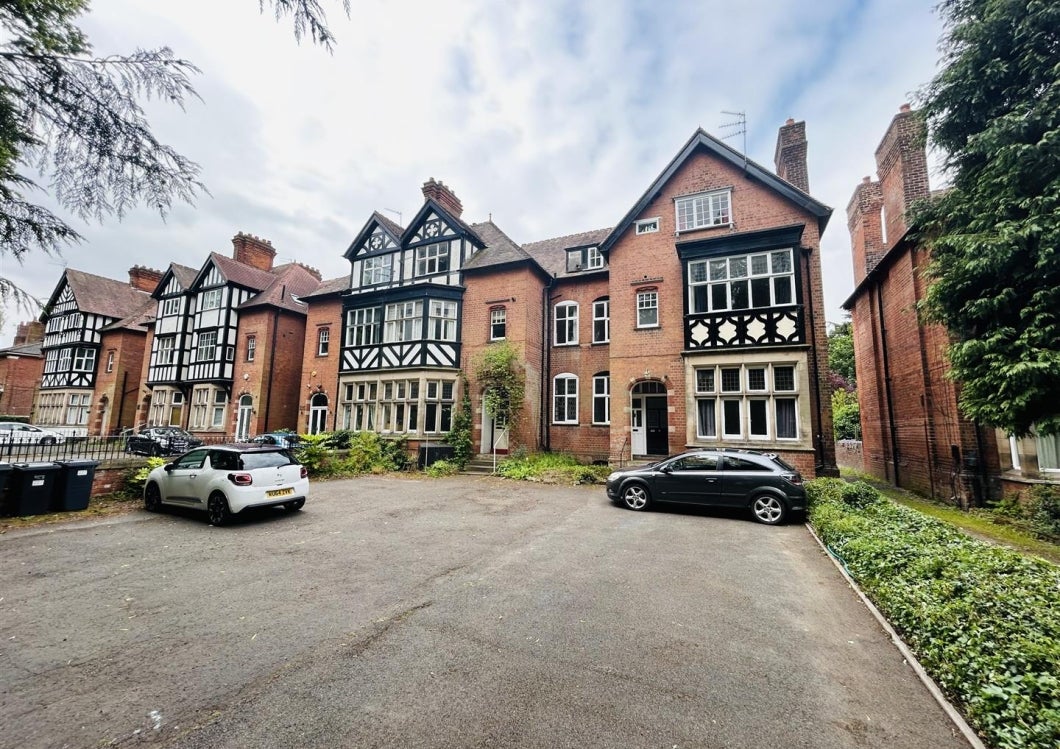 Flat Tettenhall Road in Wolverhampton