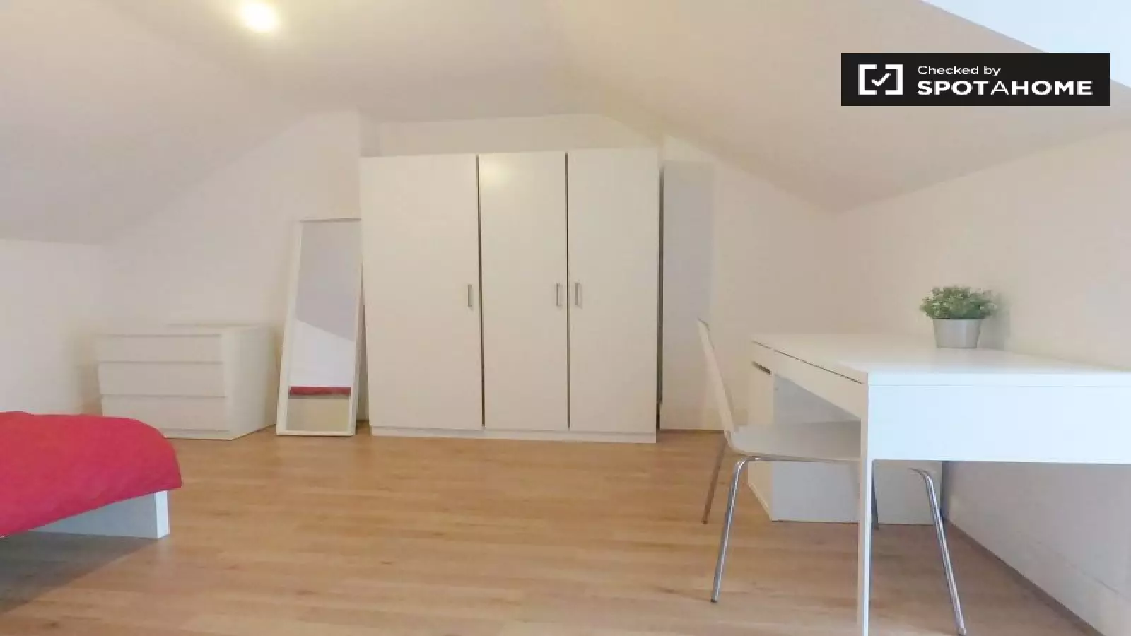 Room Hornsey Park Road in Greater London