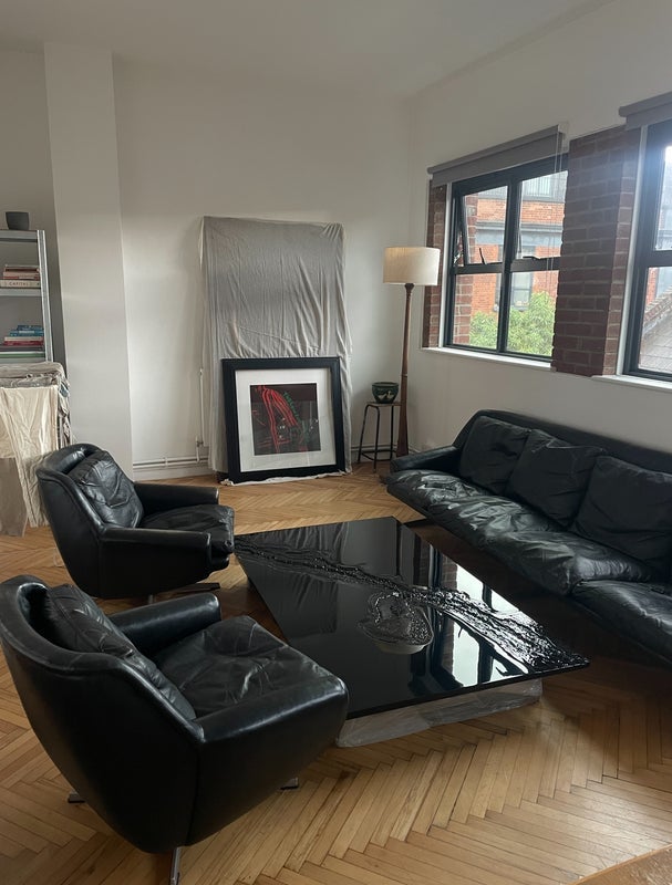 Room Tudor Grove in Greater London