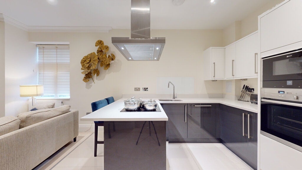 Flat Rainville Road in Greater London