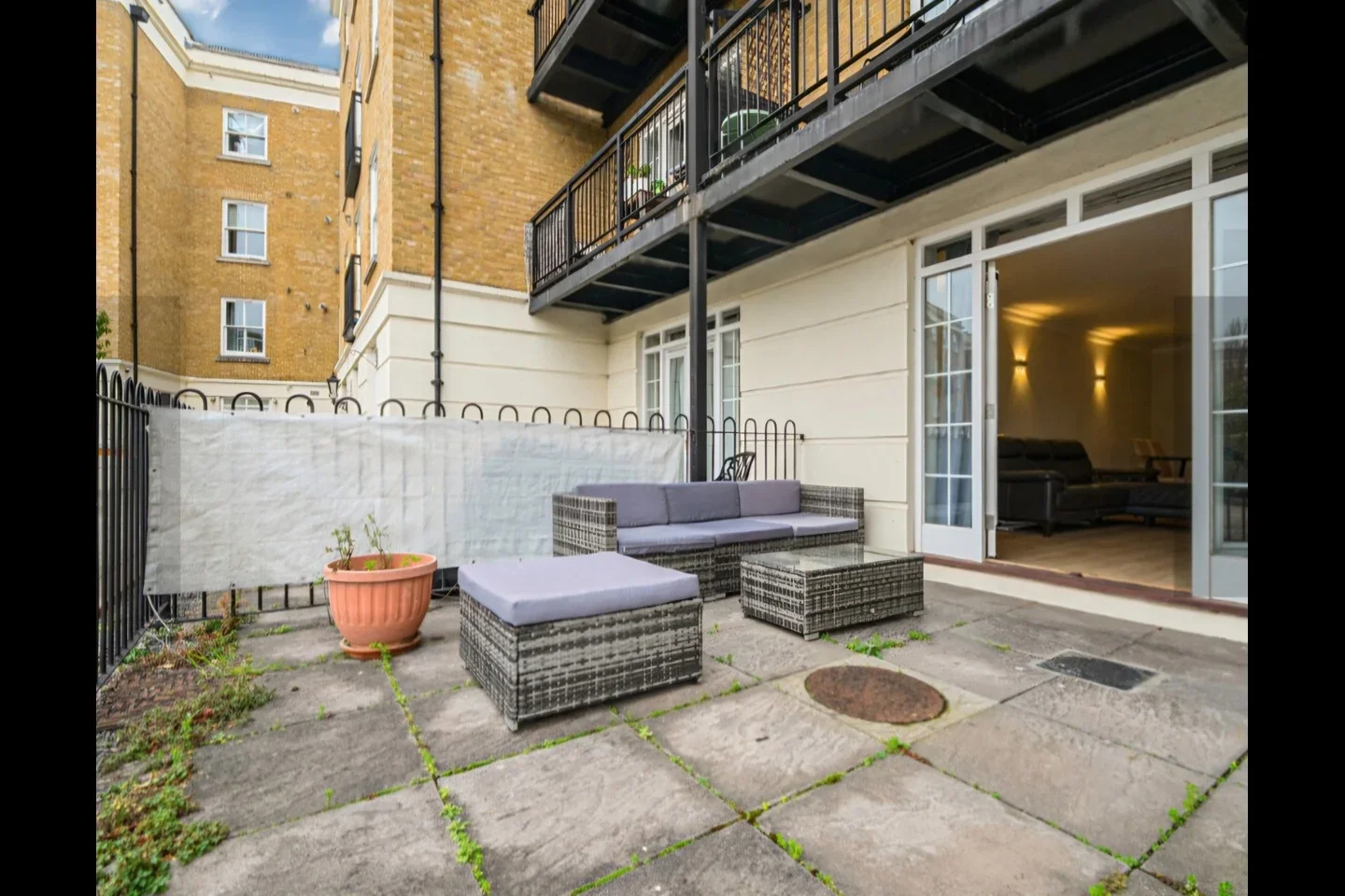 Flat Great Dover Street in Greater London