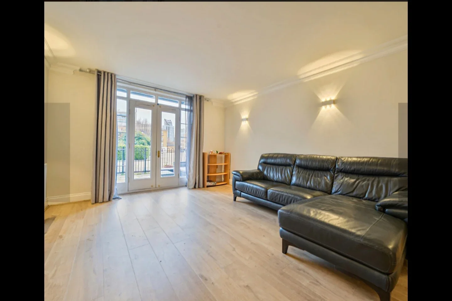 Flat Great Dover Street in Greater London