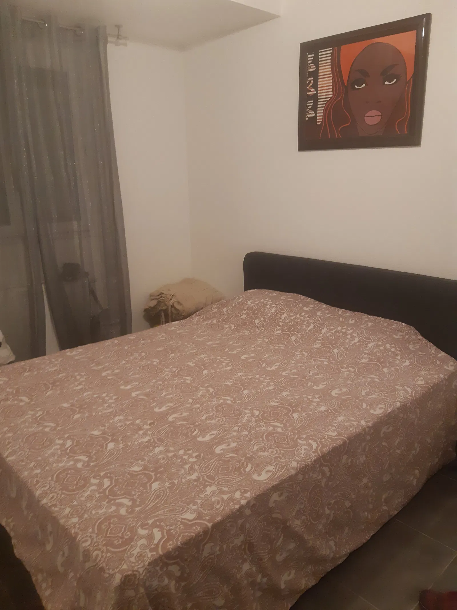 Chambre Allée des Glycines à Égly