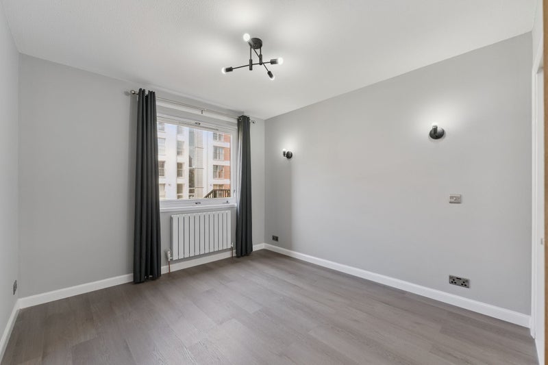Flat Ascot Court in Glasgow