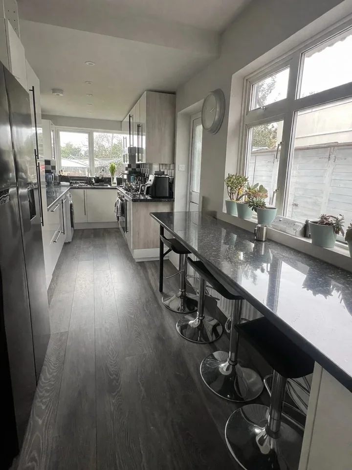 House Broad Walk in Greater London