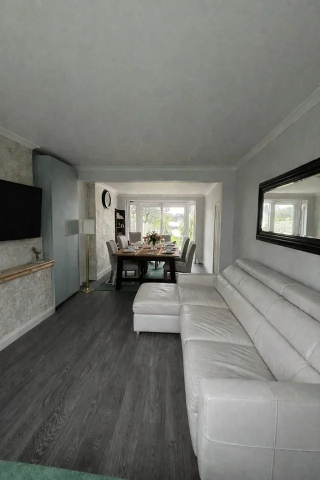 House Broad Walk in Greater London