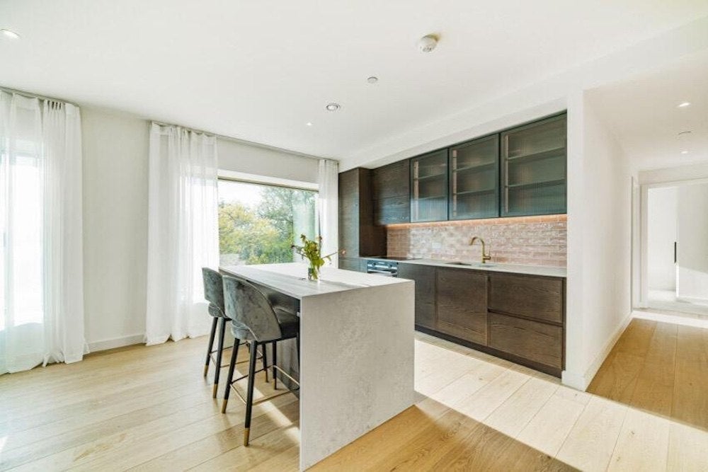 Flat Royal Wharf in London