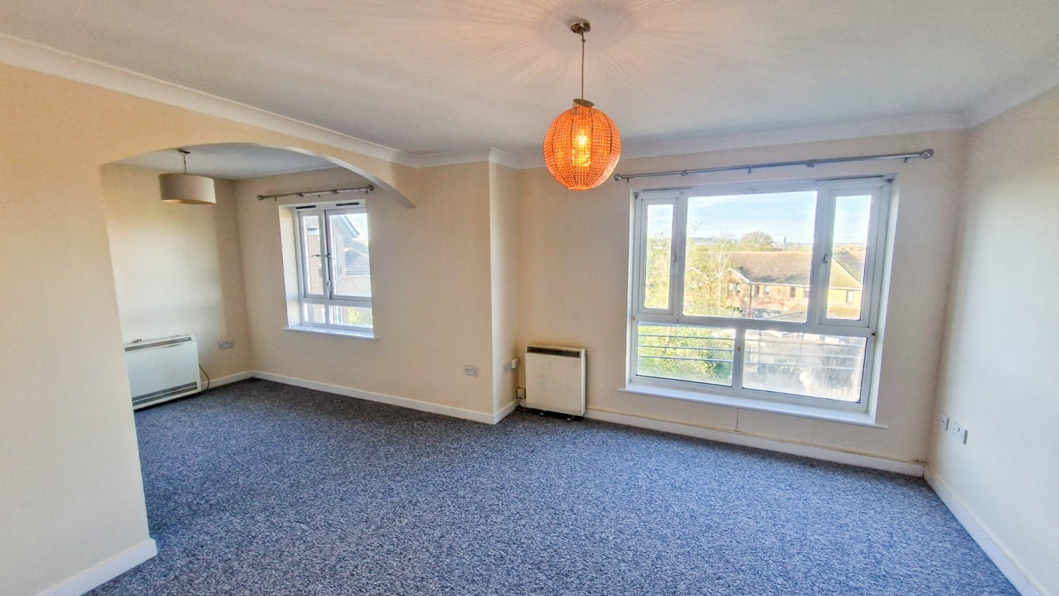Flat Meadowford Close in Greater London