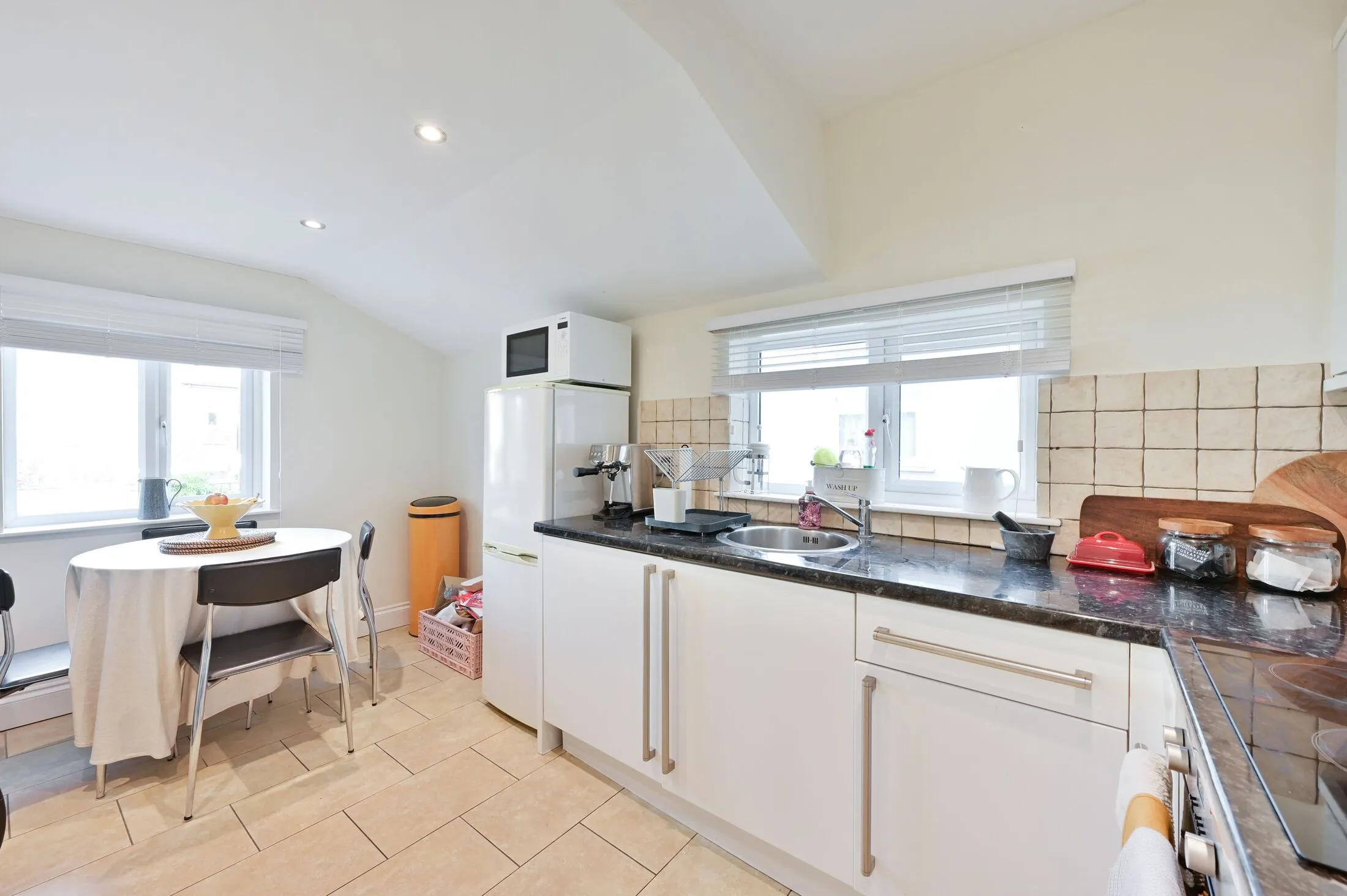 Flat Standen Road in Greater London