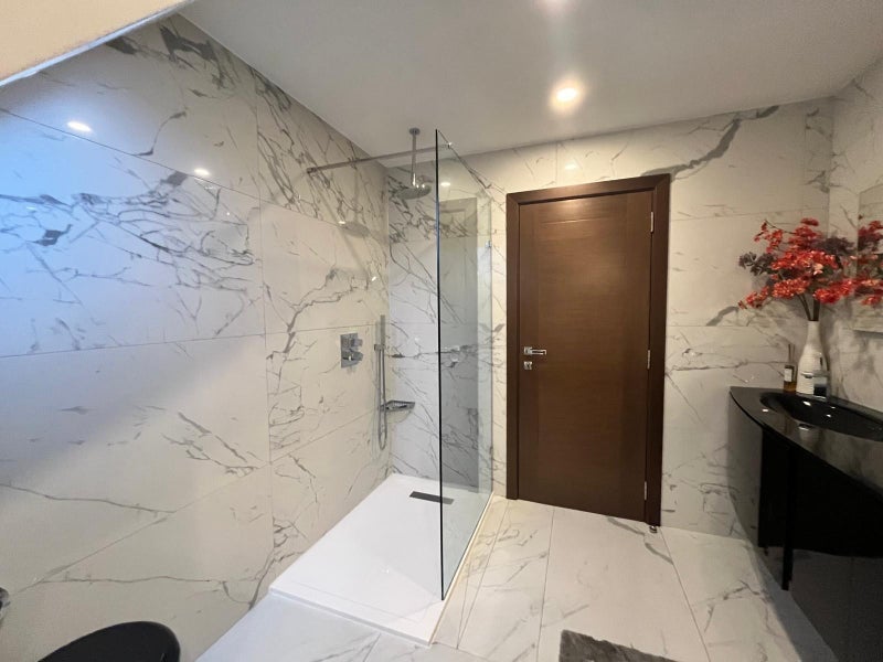 Room Lyndhurst Gardens in Greater London