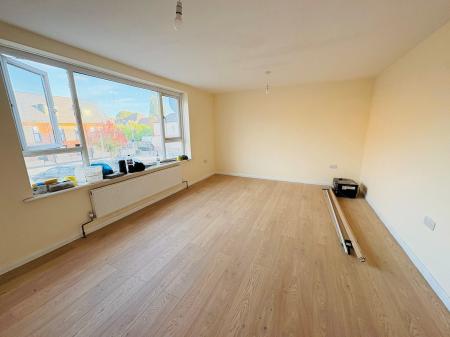 Flat North Lane in Rushmoor