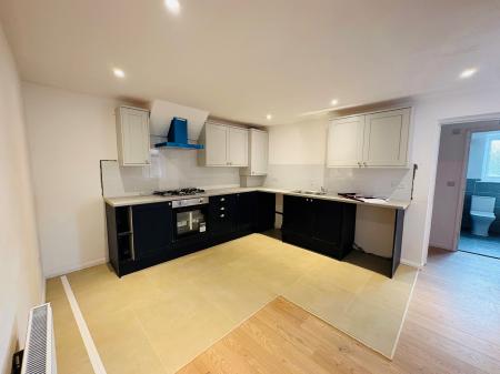 Flat North Lane in Rushmoor