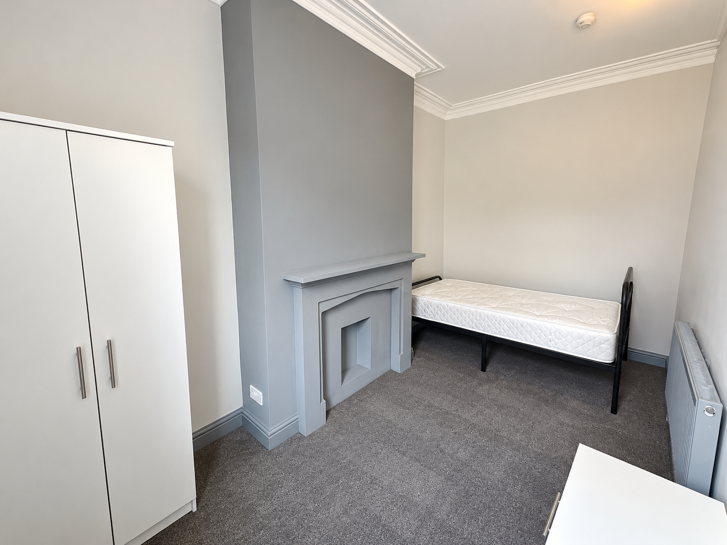 Room Grange Street in Wakefield