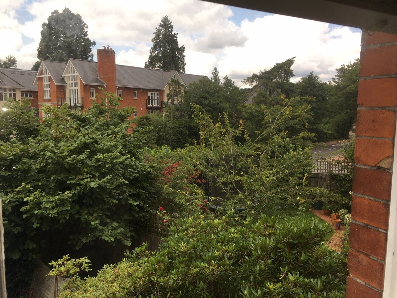 Flat Bishops Down Park Road in Tunbridge Wells
