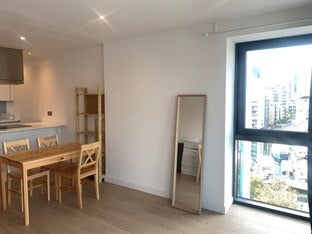 Flat Yabsley Street in Greater London