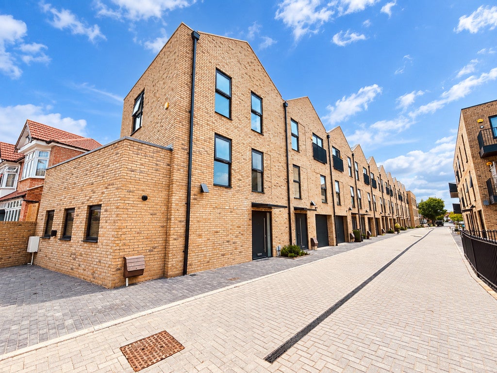 House Frankum Mews in Greater London