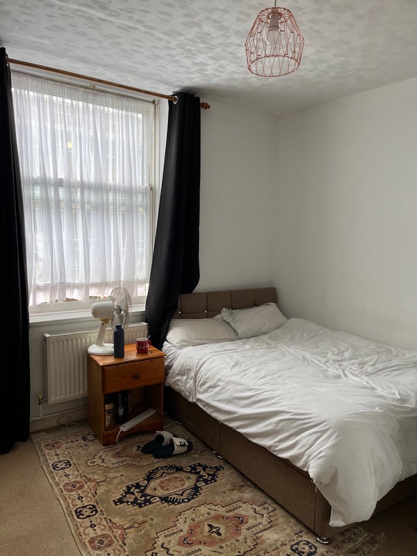 Room Dalgarno Way in Greater London