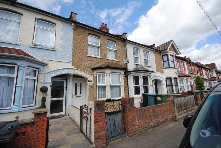 House Belgrave Avenue in Watford