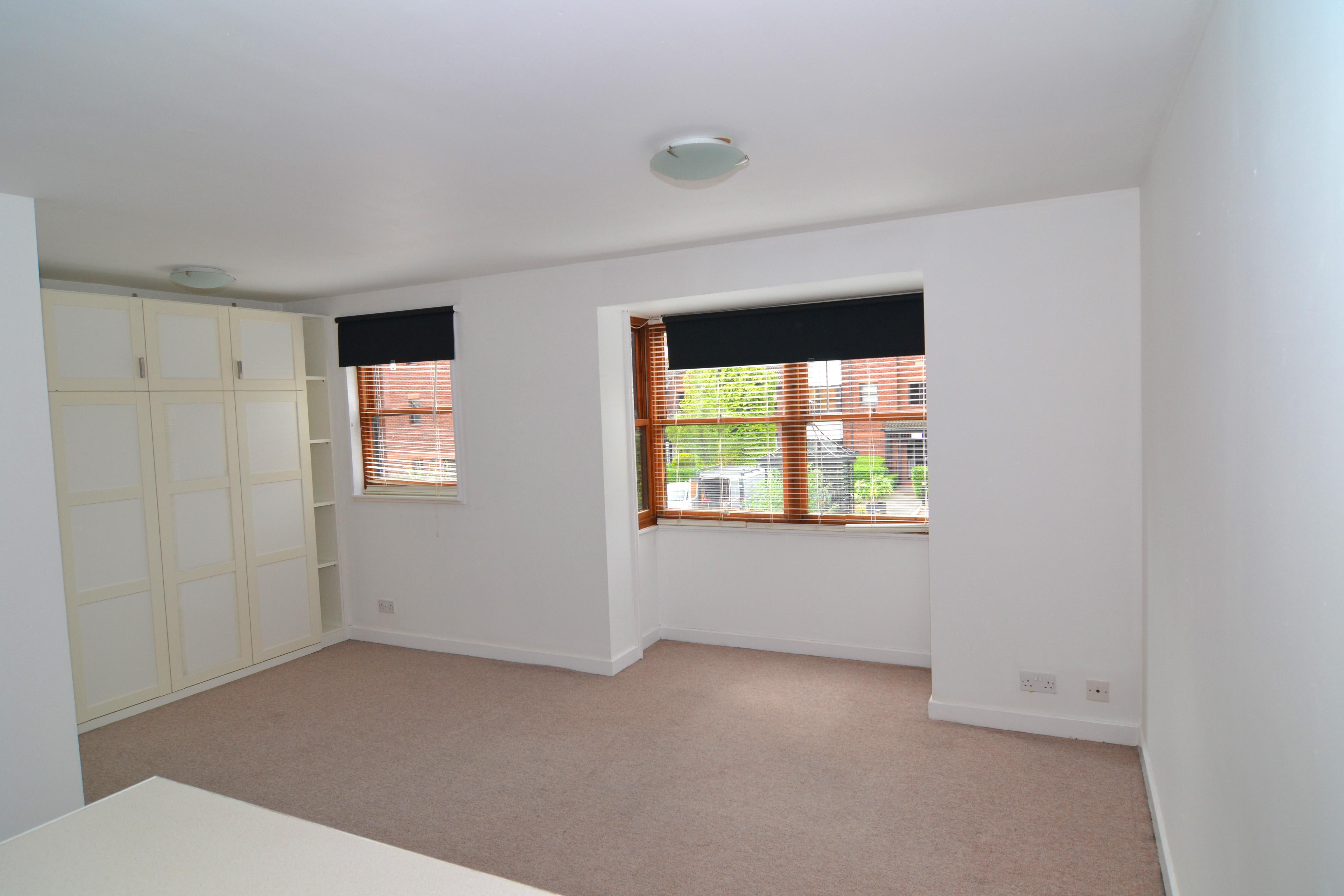 Flat Cobbold Road in Greater London