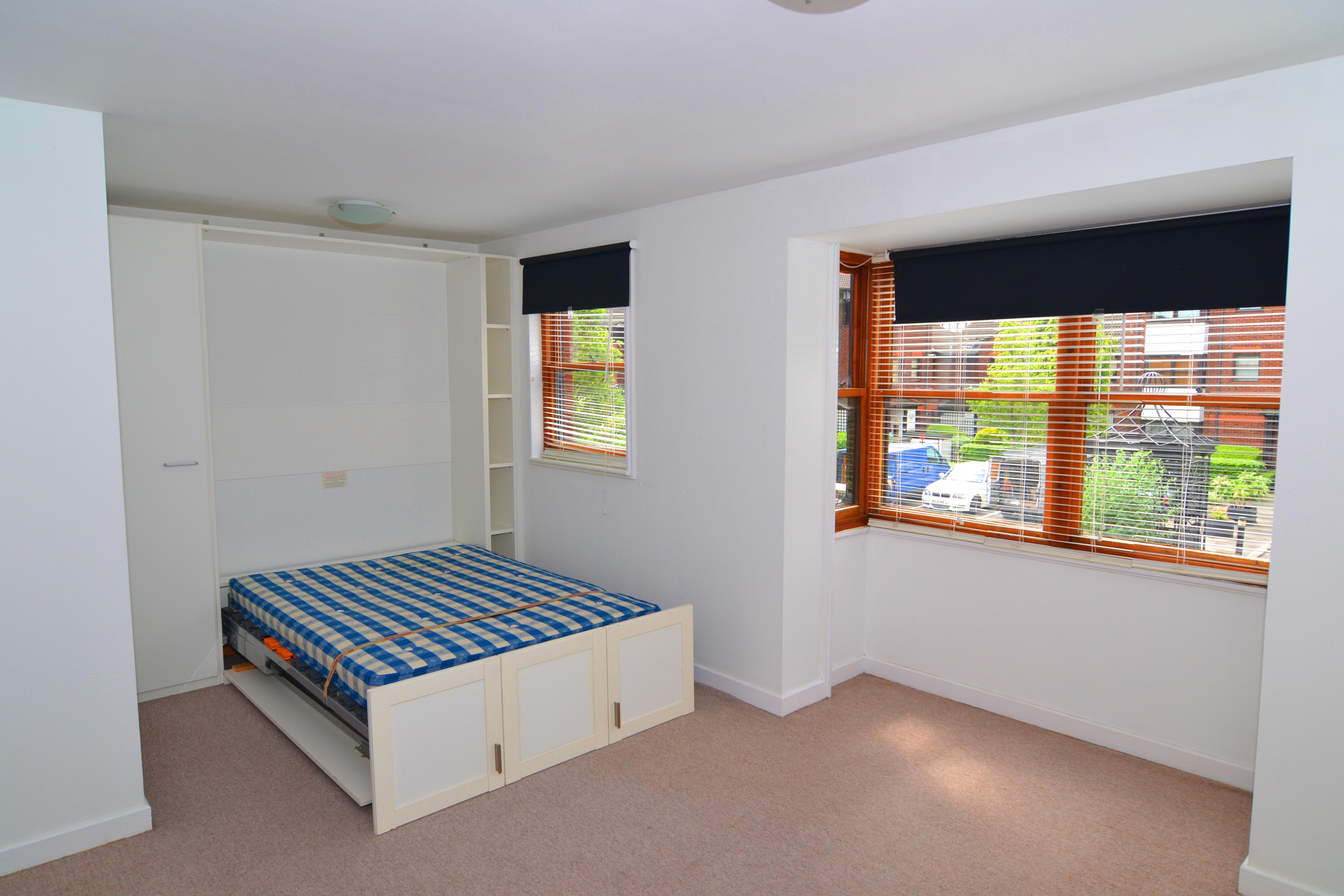 Flat Cobbold Road in Greater London