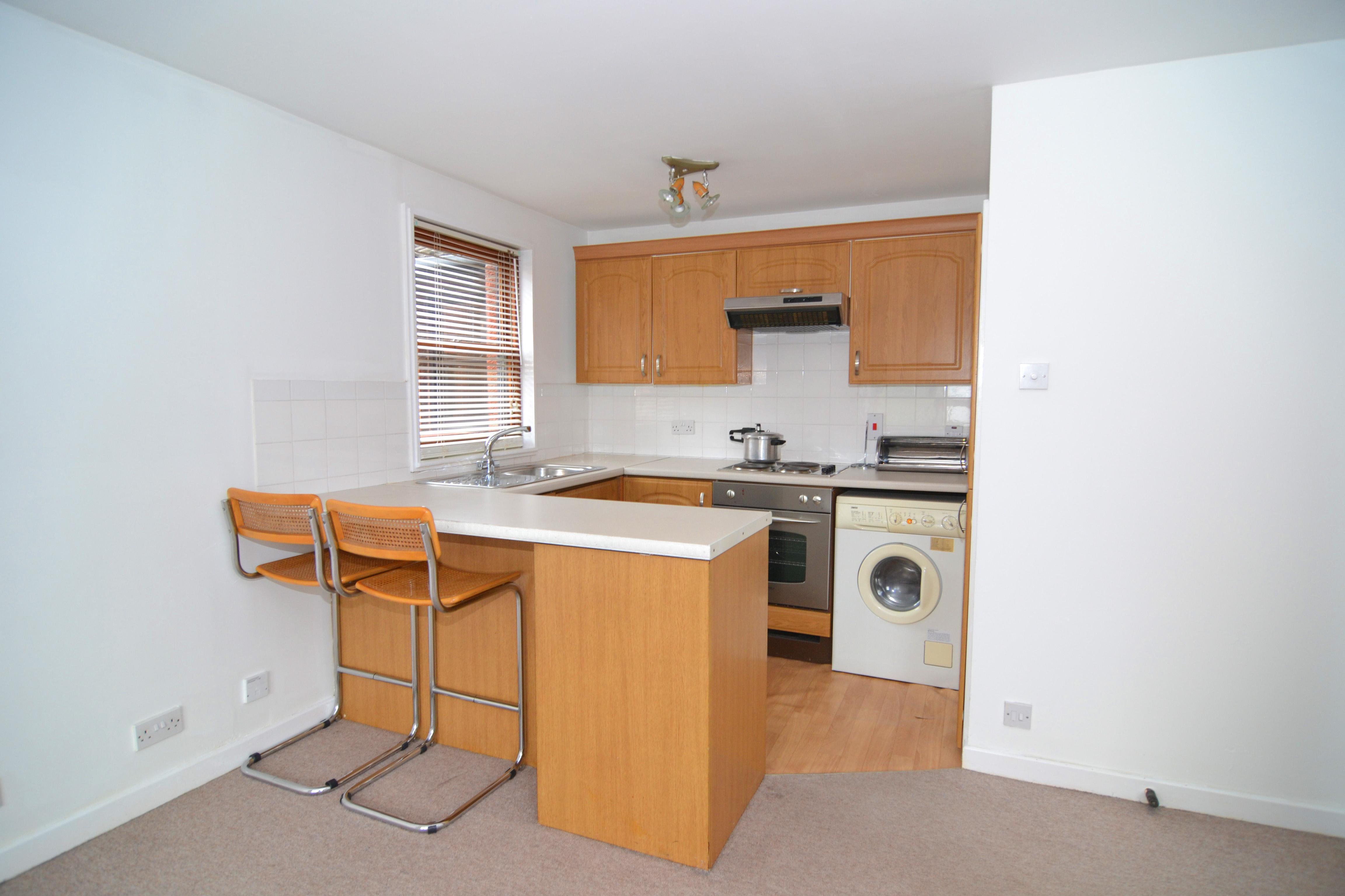 Flat Cobbold Road in Greater London