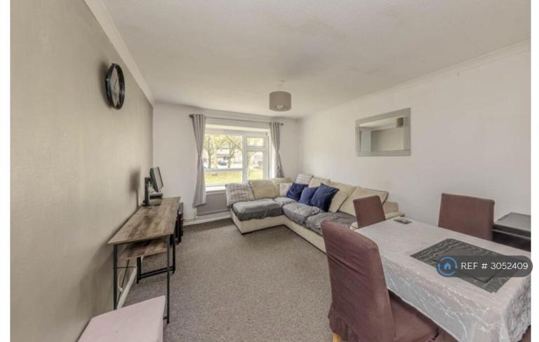 Flat Prospect Terrace in Newcastle-under-Lyme