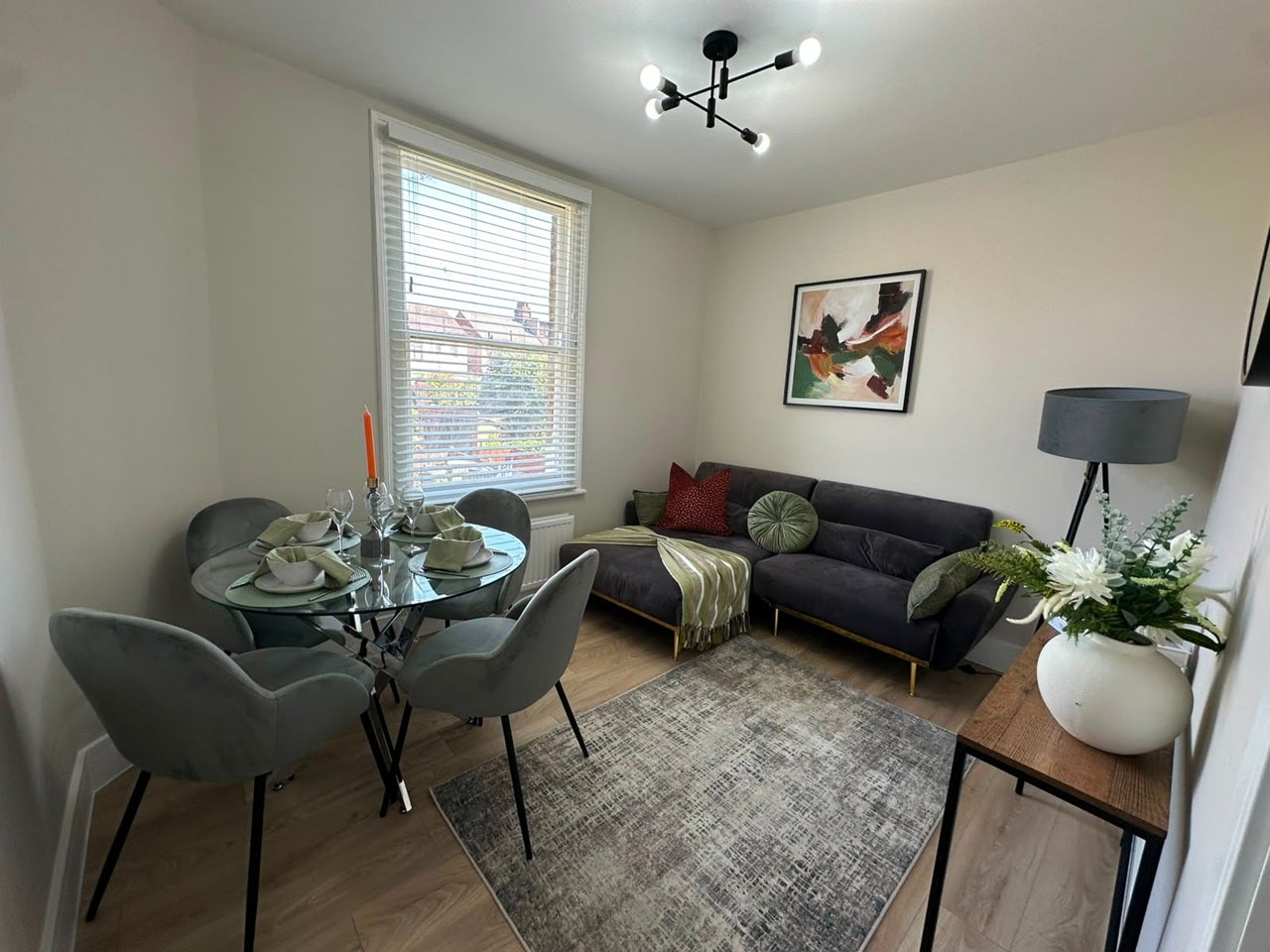 Flat Linley Road in Greater London