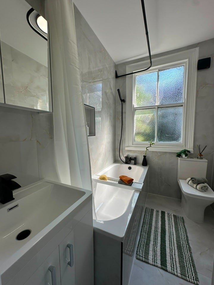 Flat Linley Road in Greater London