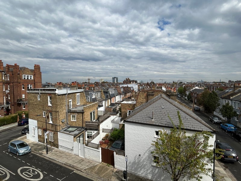 Flat Horder Road in Greater London