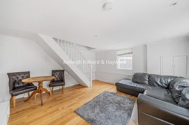 Flat Laurel Close in Greater London