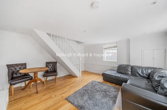 Flat Laurel Close in Greater London