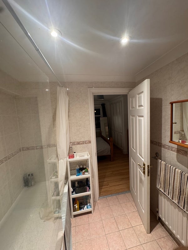 Room Kennington Lane in Greater London