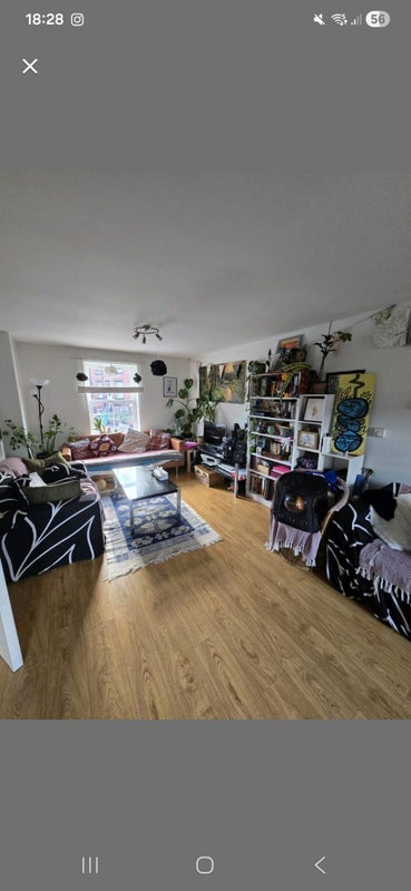 Room Hesketh Road in Leeds