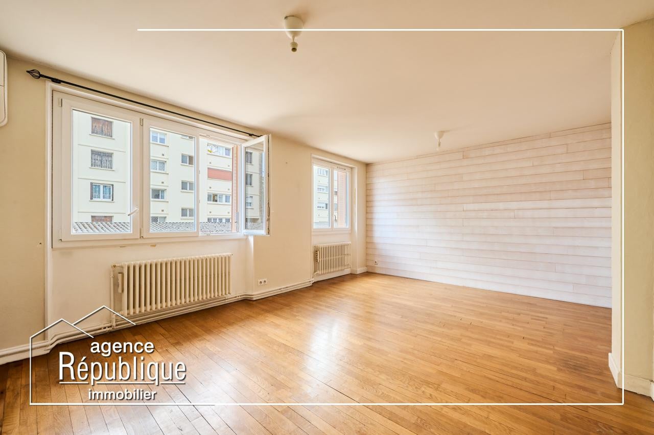 Flat Rue Thurot in Nuits-Saint-Georges