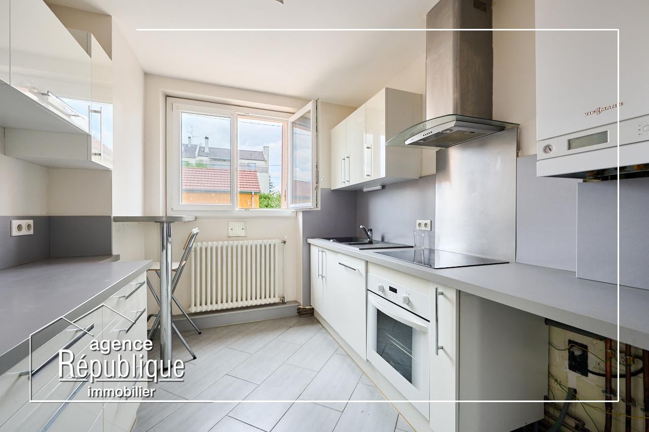 Flat Rue Thurot in Nuits-Saint-Georges