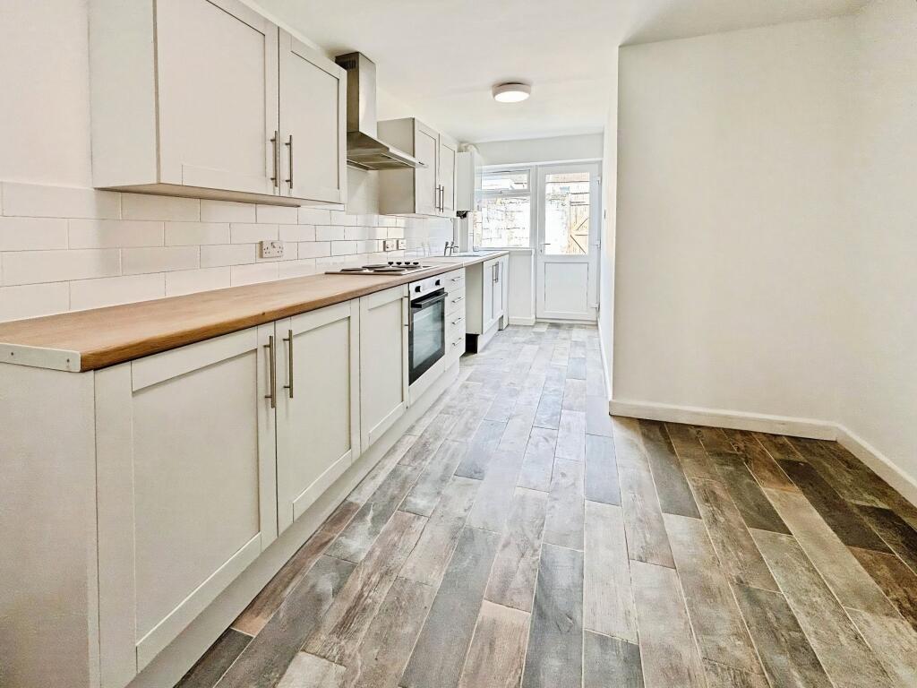 Flat Gwendoline Street in Aberavon