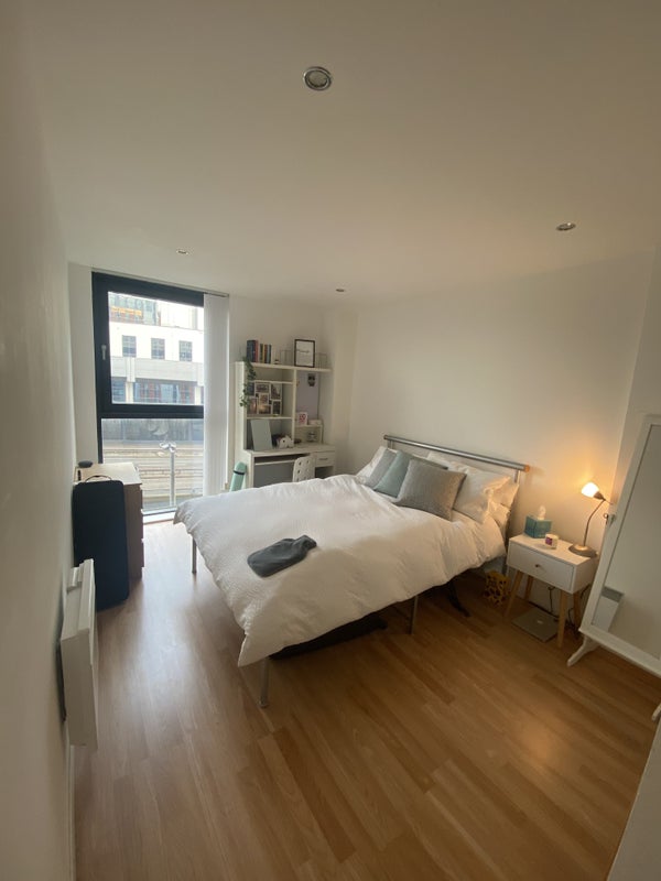 Room Clydeside Expressway in Glasgow