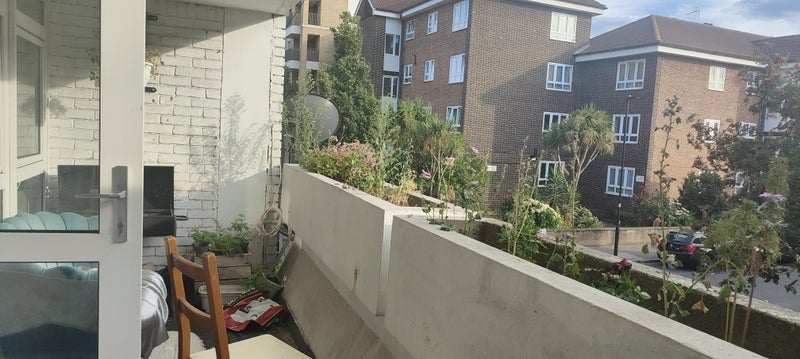 Flat Flaxman Road in Greater London